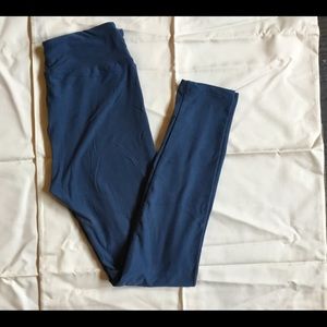 LuLaRoe OS Leggings Solid blue. Never worn.